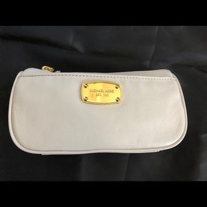 Michael Kors Vanilla Makeup Case